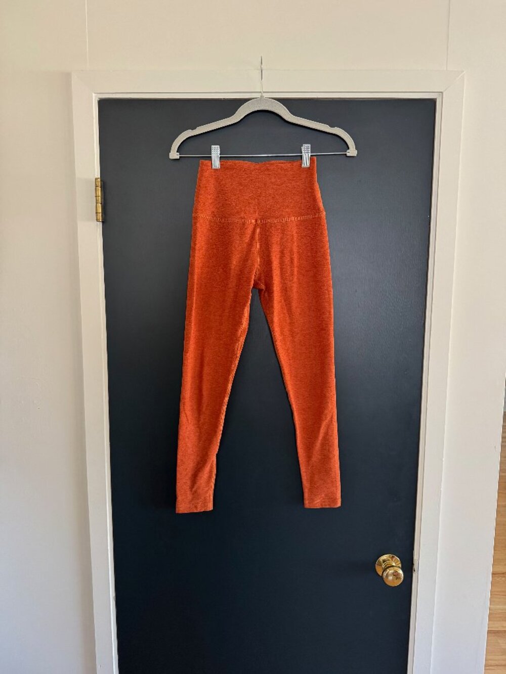 Beyond Yoga Caught in the Midi Warm Clay Heather leggings sz XS